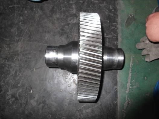 進口管材注塑機齒輪軸軸承位磨損修復
